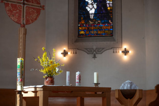 Altarraum Miesbach Apostelkirche