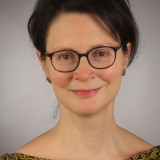 Porträt Angela Hager